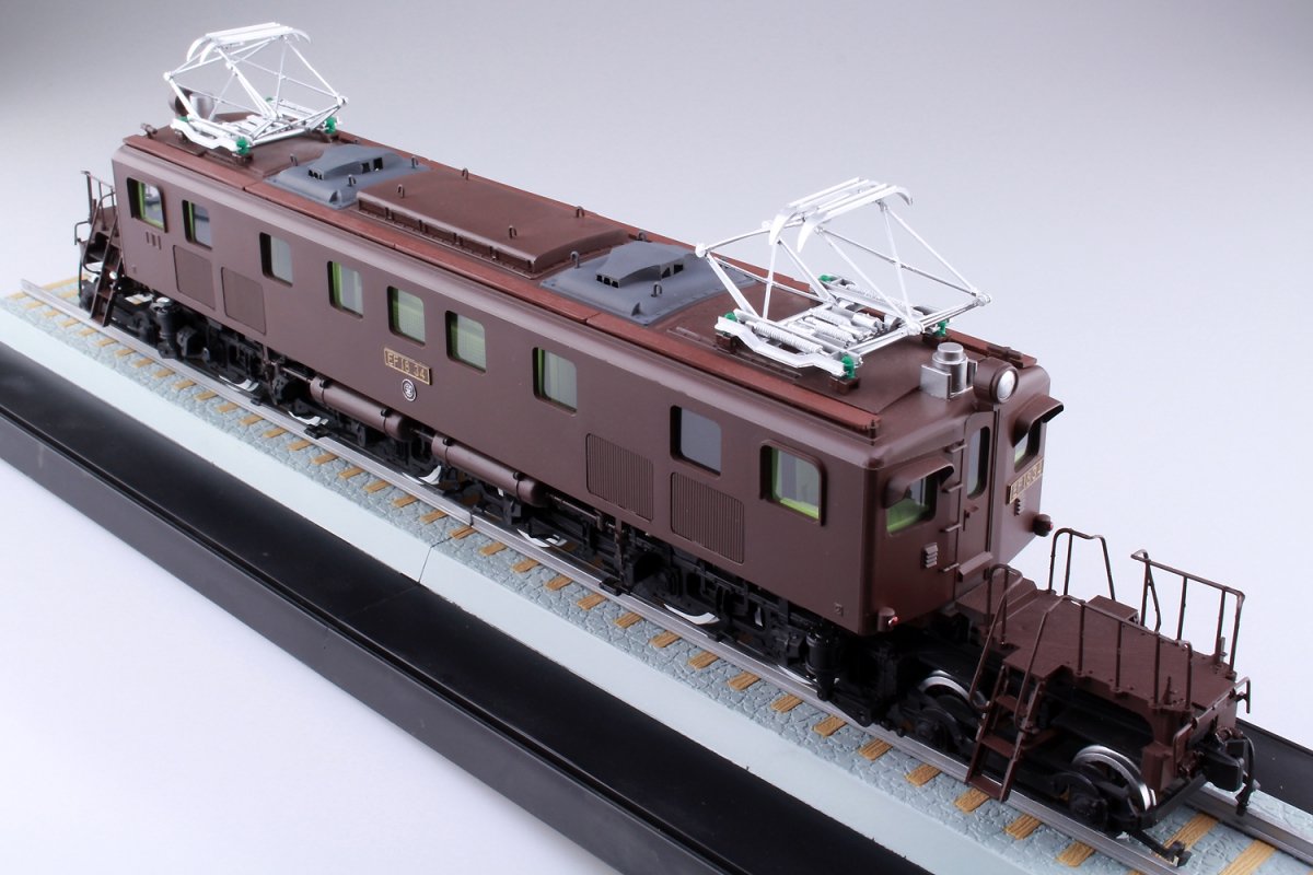 Aoshima 05504 Electric locomotive EF18 1/50 – image 8