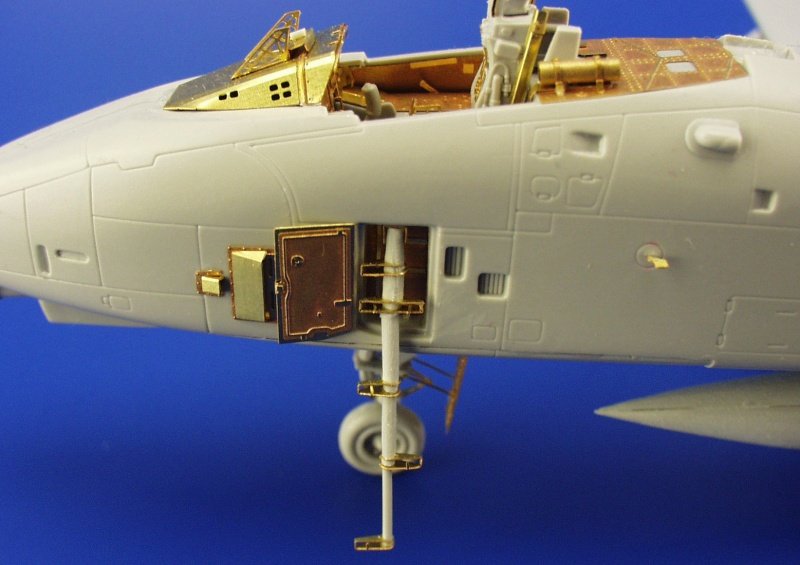 Eduard 73232 A-10 1/72 ITALERI, REVELL – image 4