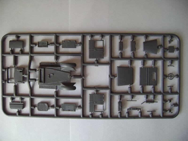 Collected 72101 ZiS-12 Special Truck 1/72 – image 5
