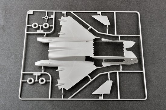 Trumpeter 01665 Chinese J-20 Mighty Dragon 1/72 – Bild 3