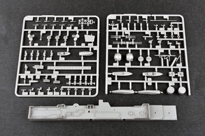 Trumpeter 05627 German Navy Aircraft Carrier DKM Graf Zeppelin 1/350 – image 8