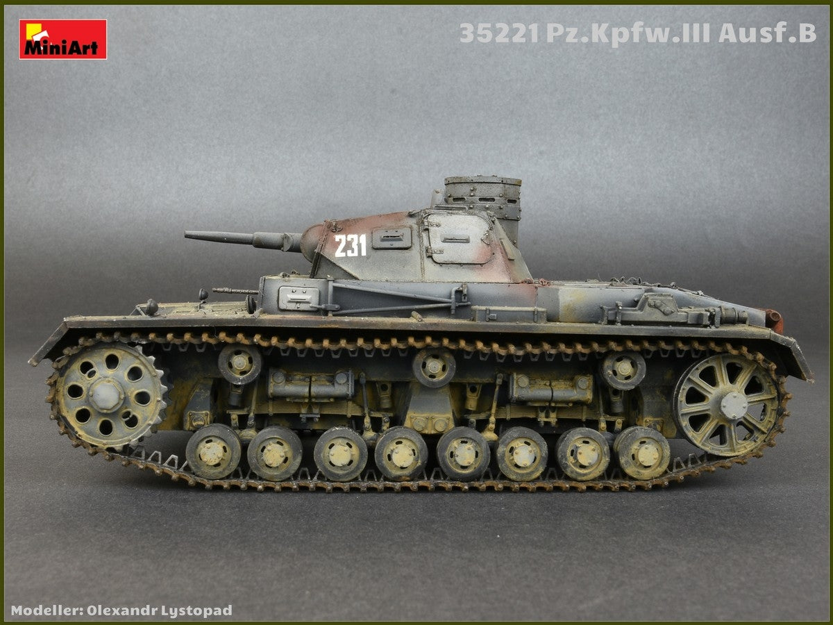 MiniArt 35221 Pz.Kpfw.III Ausf.B w/Crew 1/35 – image 9