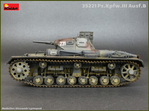 MiniArt 35221 Pz.Kpfw.III Ausf.B w/Crew 1/35 – image 9