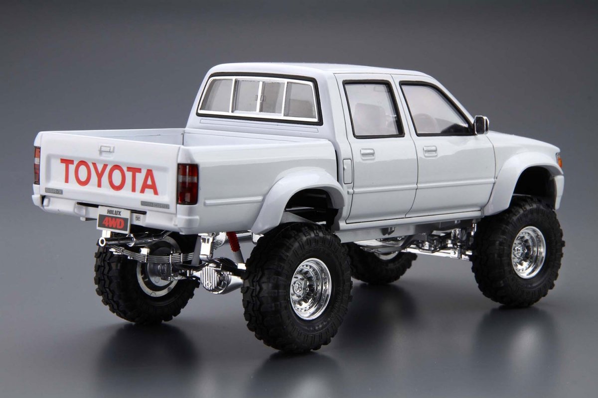 Aoshima 05097 HILUX PICKUP DOUBLE CAB LIFT UP &amp;#39;94 (TOYOTA) 1/24 – image 3