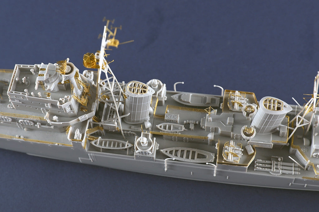 Trumpeter 05367 HMS Argonaut 1/350 – image 8