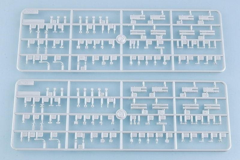 Trumpeter 05722 Russian Navy Marshal Ustinov 1/700 – image 8