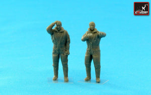 Armory Models F7224a RAF WWII crewmen in high altitude outfit – “Flight Stories” 1/72 – obrázek 3