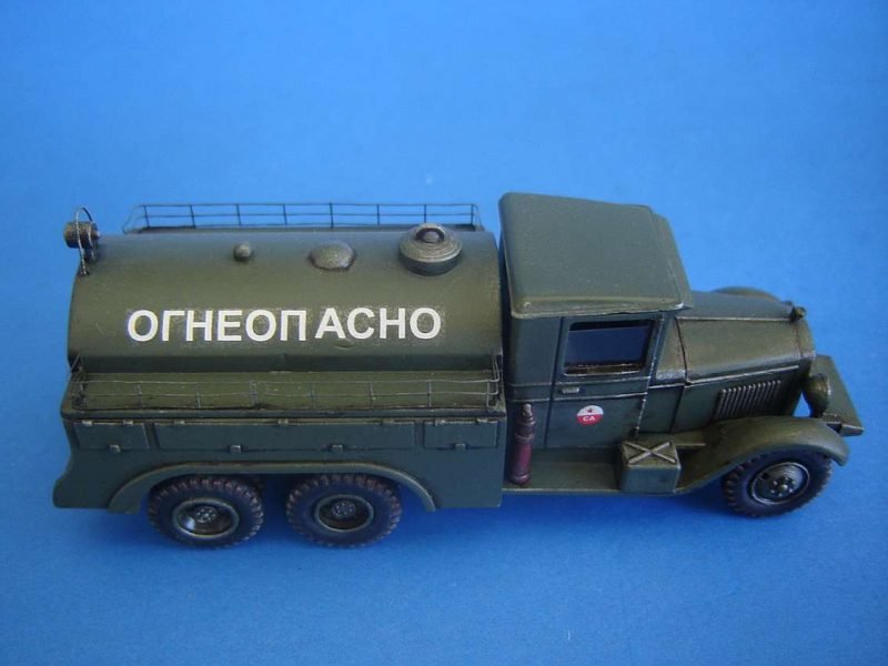 PST 72021 Fuel Truck BZ-35 1/72 – image 5