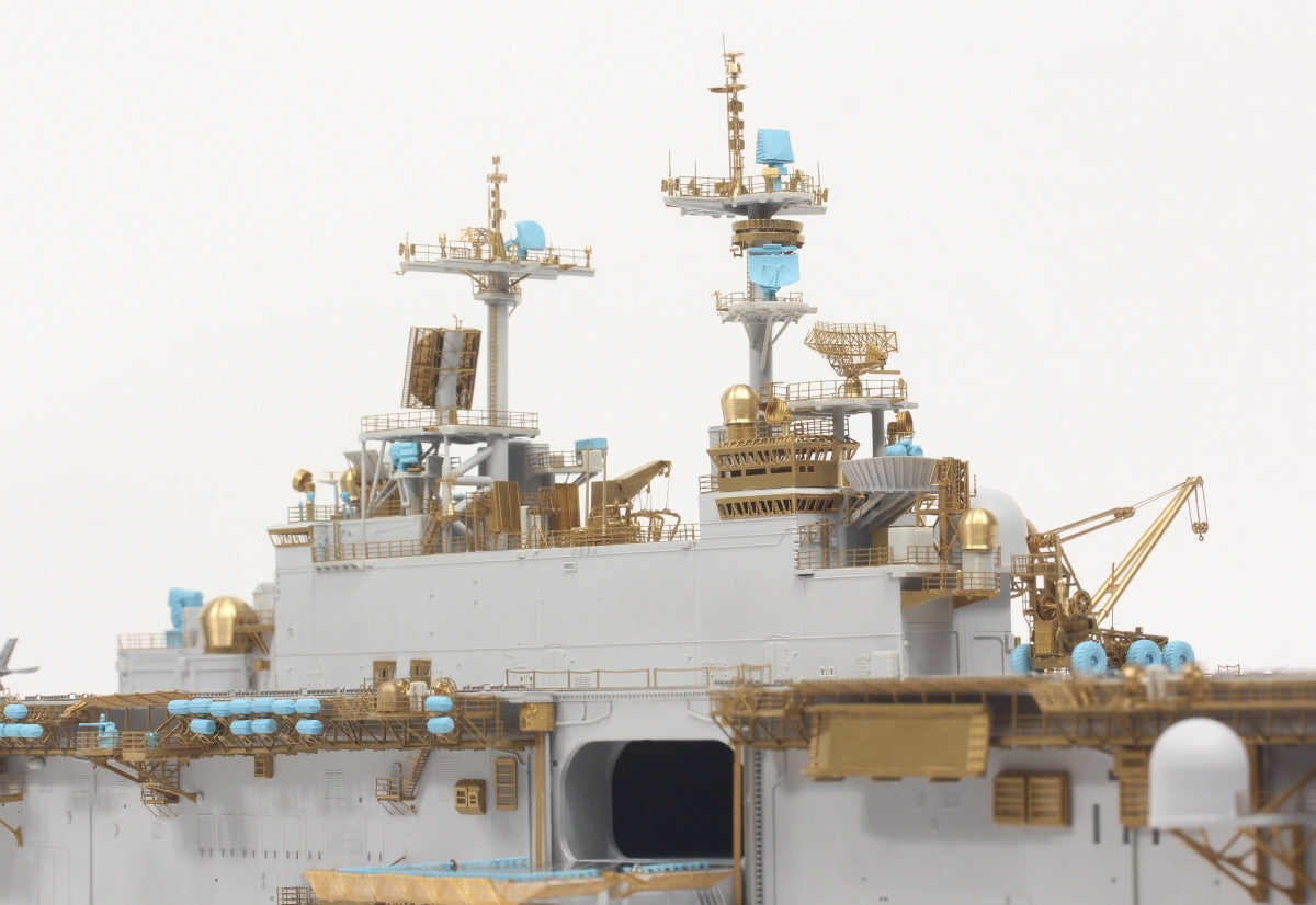 Pontos 37001R1 USS LHD-2 Essex Kit+Detail Up Set 1/350 – Bild 17