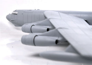 Modelcollect UA72200 B-52H US Stratofortress Strategic Bomber 1/72 – obrázek 16