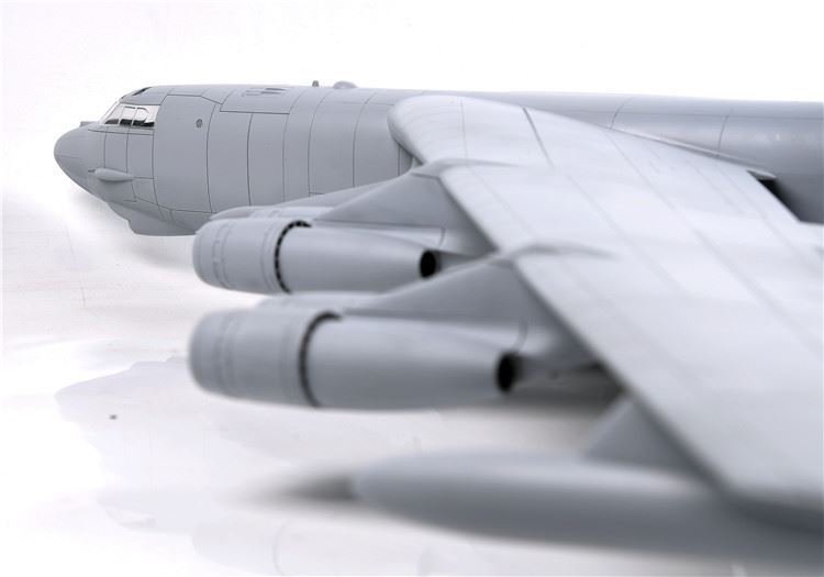 Modelcollect UA72200 B-52H US Stratofortress Strategic Bomber 1/72 – obrázek 16