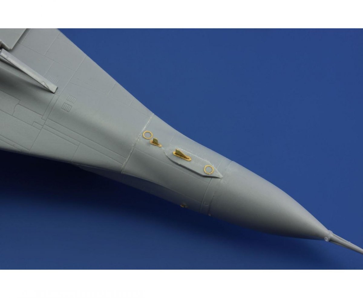 Eduard 73555 MiG-29 Izdeliye 9-13 ZVEZDA 1/72 – obrázek 9