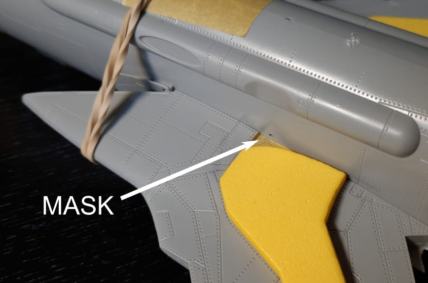 Omask 74851 F-105 Thunderchief wheel bay plugs (for Hobby Boss 80332, 80333) 1/48 – Bild 2