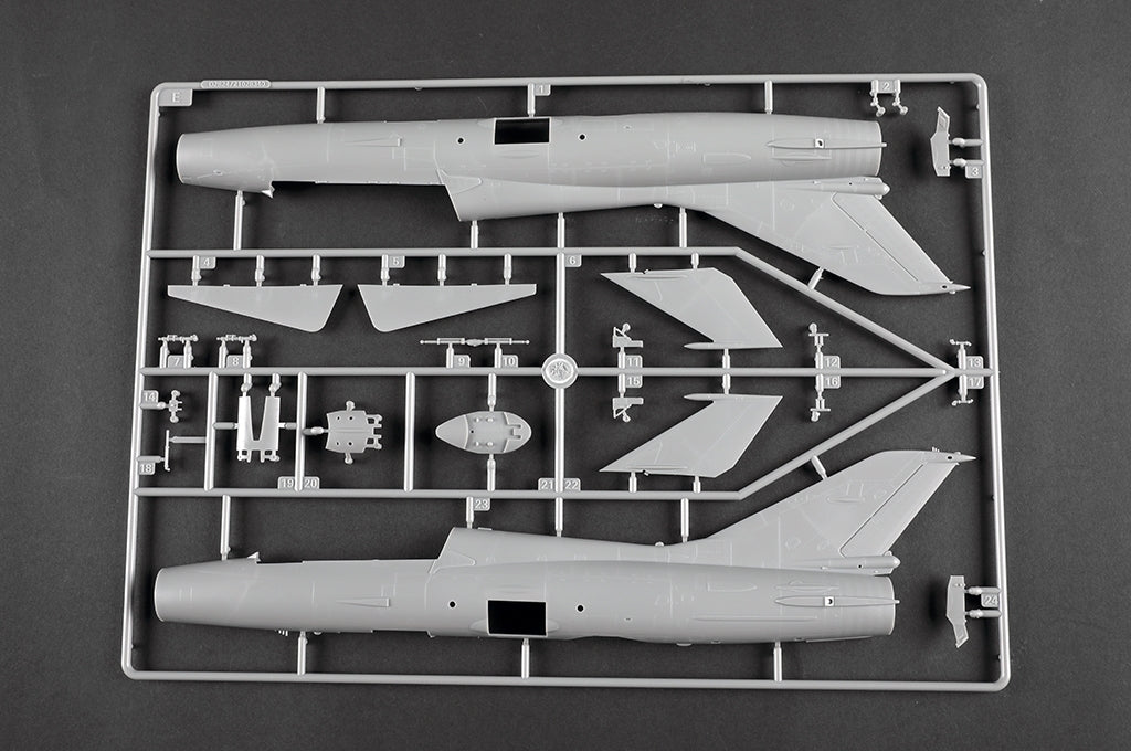 Trumpeter 02824 JJ-7 Trainer 1/48 – Bild 17