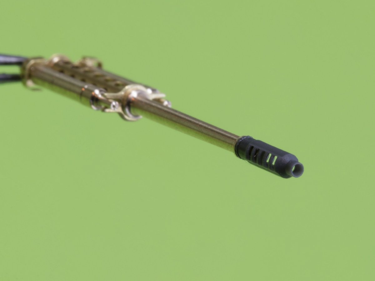 Master AM-48-125 AH-64 Apache - M230 Chain Gun barrel (30mm), Pitot Tubes and tail antenna (resin, PE and turned parts) 1/48 – image 6