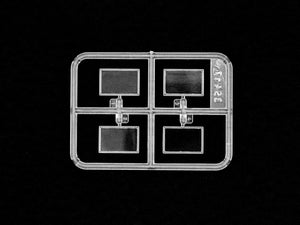 ICM DS3523 Sankas WWII Wehrmacht Ambulance Trucks 1/35 – obrázek 25