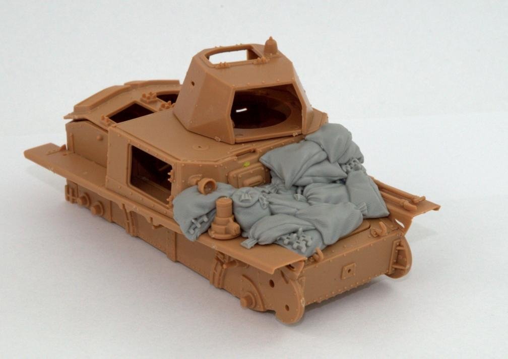 Panzer Art RE35-272 Sand armor for Italian L6/40 tank 1/35 – image 2