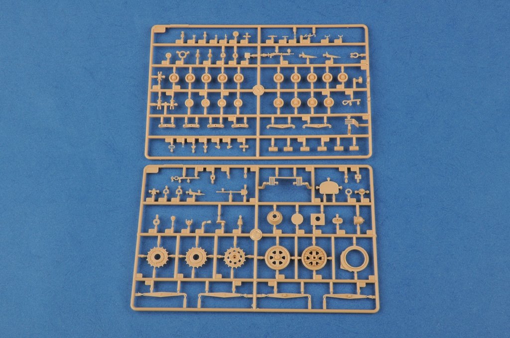 Hobby Boss 83853 Soviet T-28 Medium Tank (Riveted) – immagine 4