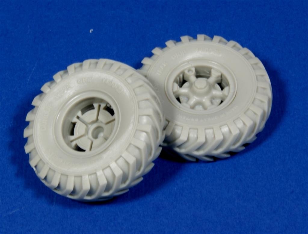 Panzer Art RE35-134 Road wheels for Sd.Kfz.9 “FAMO” (British cross country tires) 1/35