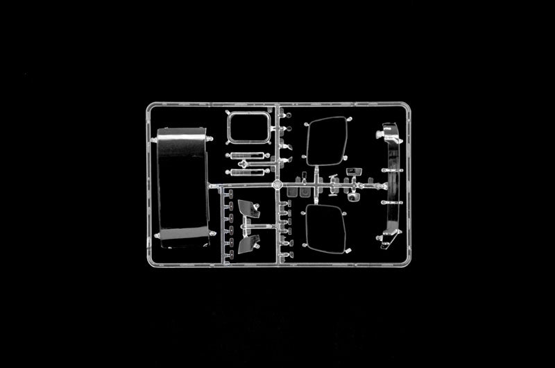Italeri 3968 MB Actros MP4 Big Space - Grand Prix Edition 1/24 – image 9