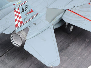 Tamiya 61122 Grumman F-14A Tomcat (Late Model) Carrier Launch Set 1/48 – Bild 26