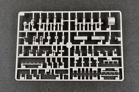 Trumpeter 09540 Pz.Kpfw.VI Ausf.E Sd.Kfz.181 Tiger I (Late Production) w/Zimmerit 1/35 – image 11