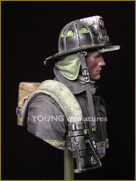 Young Miniatures YC1801 FIRE FIGHTER 1/10 – image 4