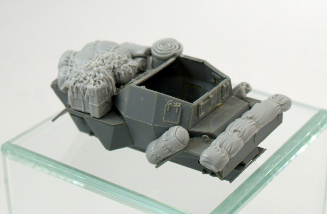 Panzer Art RE35-597 Stowage set for Daimler “Dingo” 1/35 – image 4