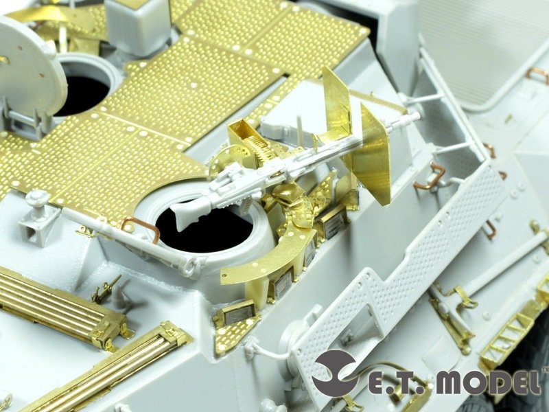 ET Model S35-008 Italian B1 &amp;quot;Centauro&amp;quot; Late Version(3rd Series) Value Package For TRUMPETER 00388 1/35 – image 6