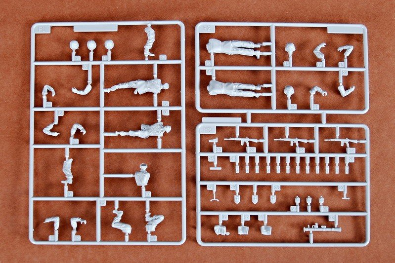 Trumpeter 00327 JGSDF Type 87 Reconnaissance Vehicle 1/35 – image 17