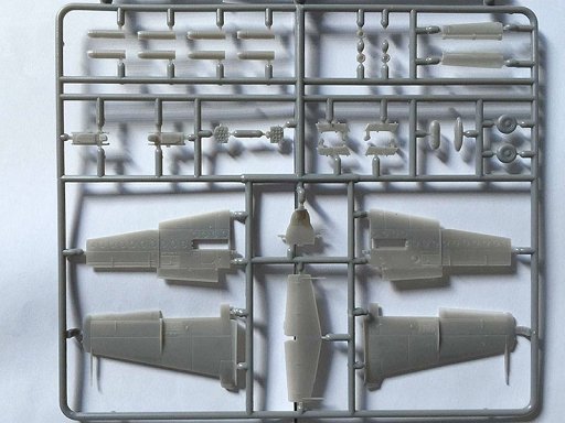 Arma Hobby 70003 TS-11 Iskra bis DF - Expert set 1/72 – obrázek 3