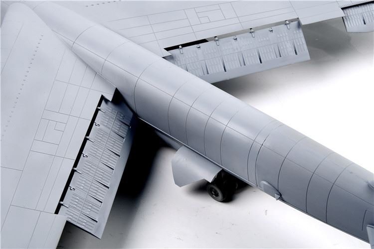 Modelcollect UA72200 B-52H US Stratofortress Strategic Bomber 1/72 – obrázek 19