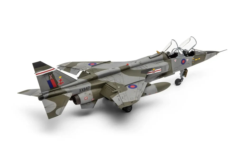 Airfix 11011 SEPECAT Jaguar T.2 &amp;amp; T.4 - 1/48 – obrázek 7
