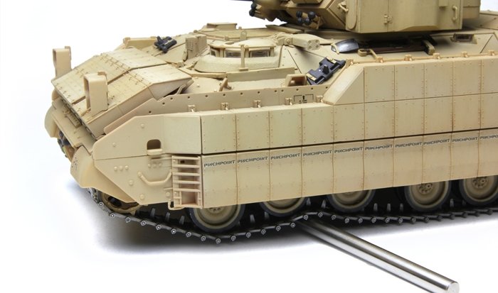 Meng Model SS-004 USInfantry Fighting Vehicle M2A3 Bradley w/BUSK (1/35) – image 13