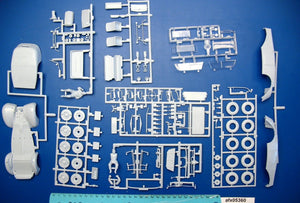 Airfix 05360 Monty&amp;#39;s Humber Snipe Staff Car 1/32 – image 4