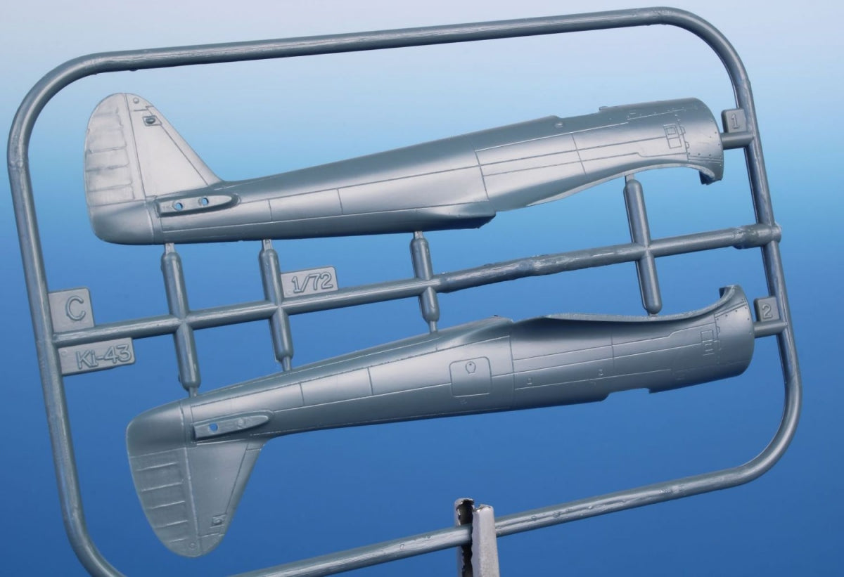 Special Hobby 72488 Nakajima Ki-43-III Hayabusa Fighter And Special Attack Units 1/72 – obrázek 5