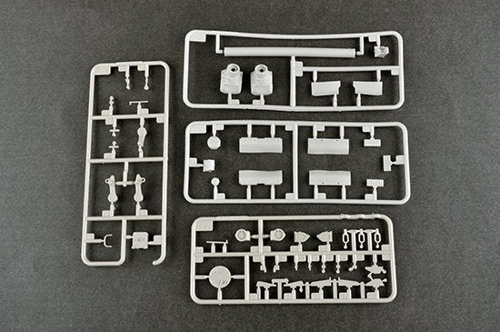 Trumpeter 09525 Russian T-80U MBT 1/35 – image 8