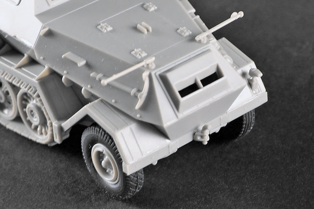 Trumpeter 07404 Sd.Kfz.8 Gepanzerter Zugkraftwagen 12t 1/72 – Bild 8