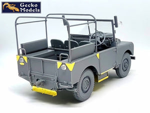 Gecko Models 35GM0062 British FV18001 Mk.1 80in 4x4 Utility Vehicle w/ Canvas Roof Top (Early Prod.) 1/35 – image 7