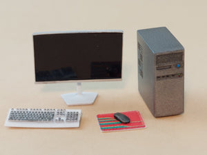 Point of no Return 3524057 PC with monitor, keyboard, mouse and decals / PC with monitor, keyboard, mouse and decals 1/35 – image 2