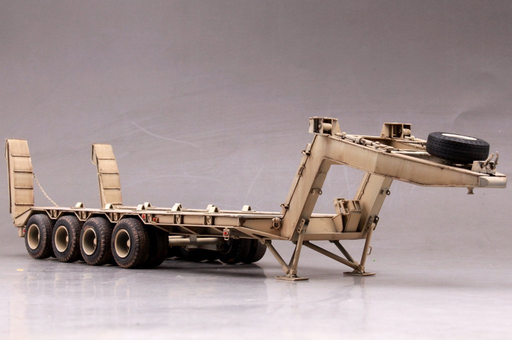 Hobby Boss 85519 M911 C-HET w/m747 Heavy Equipment Semi-Trailer 1/35 – obrázek 14