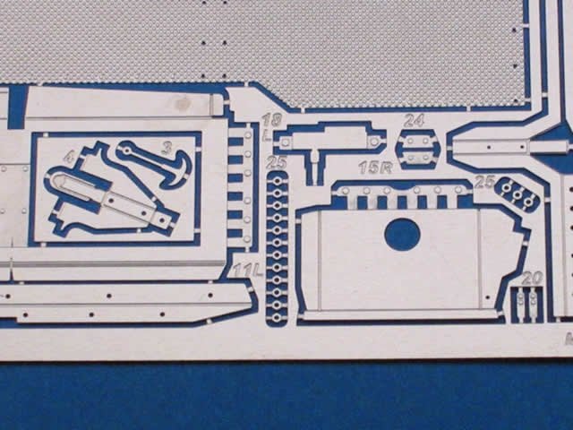 Aber 35198 German anti-tank self propelled gun Sturmgeschütz III, Ausf.B (Sd.Kfz. 142) - vol. 2 - additional set - fenders (1/35) – image 2