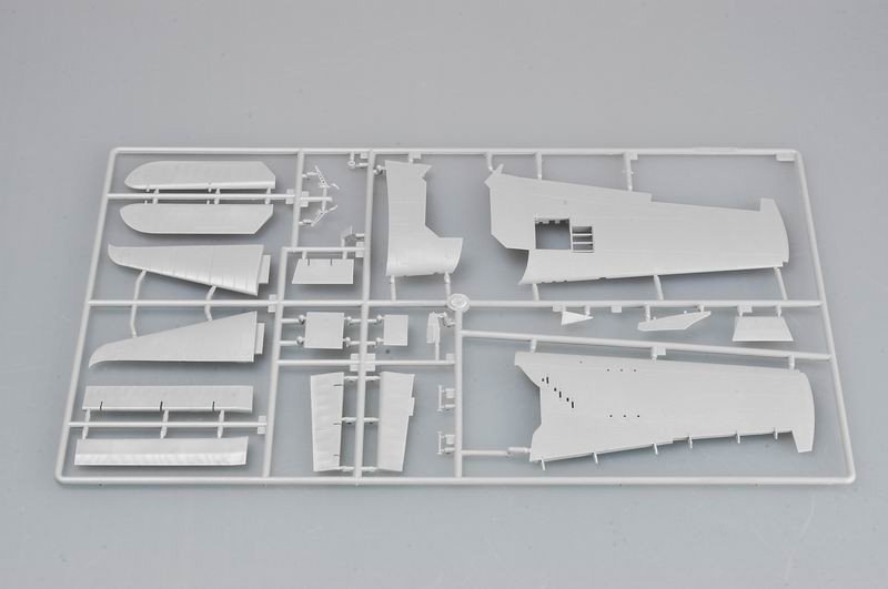 Trumpeter 02256 F6F-3 Hellcat 1/32 – obrázek 4