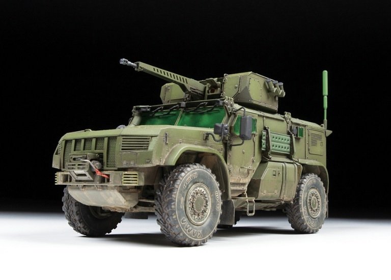 Zvezda 3648 Typhoon VDV 4x4 K-4386 1/35 – obrázek 3