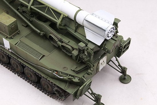 Trumpeter 09545 2P16 Launcher with Missile of 2k6 Luna (FROG-5) 1/35 – obrázek 5
