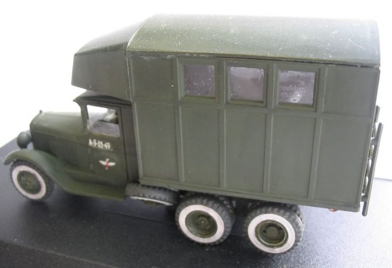 PST 72024 PARM-2 Field Aircraft Repair Shop 1/72 – image 4