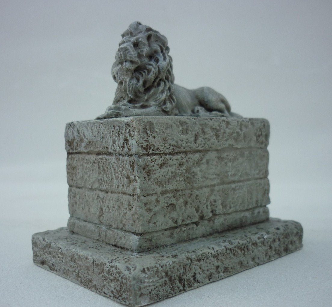 RT-Diorama 35183 Lion Statue 1/35 – Bild 4