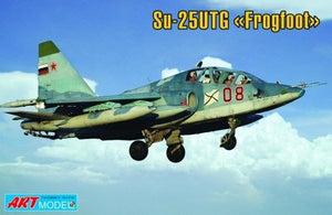 Art Model 7213 SU-25 UTG 1/72