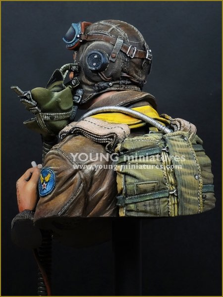 Young Miniatures YM1856 USAAF FIGHTER PILOT 1944 1/10 – imagen 5