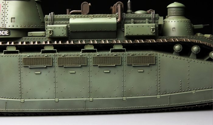 Meng Model TS-009 Char 2C French Super Heavy Tank 1/35 – image 4